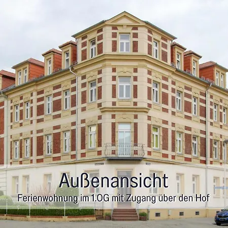 Benville - Ideal Fuer 4-6 Personen - Wlan, Waschmaschine, Parkplatz - 2 Schlafzimmer - 1 Km Zum Bahnhof - Ruhige Lage Διαμέρισμα *