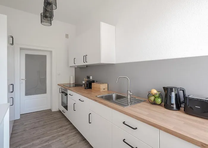 Benville Bv01 - Ideal Fuer 4-6 Personen - Wlan, Waschmaschine, Parkplatz - 2 Schlafzimmer - 1 Km Zum Bahnhof - Ruhige Lage * Meissen