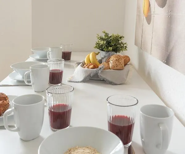 Benville Bv01 - Ideal Fuer 4-6 Personen - Wlan, Waschmaschine, Parkplatz - 2 Schlafzimmer - 1 Km Zum Bahnhof - Ruhige Lage * Meissen