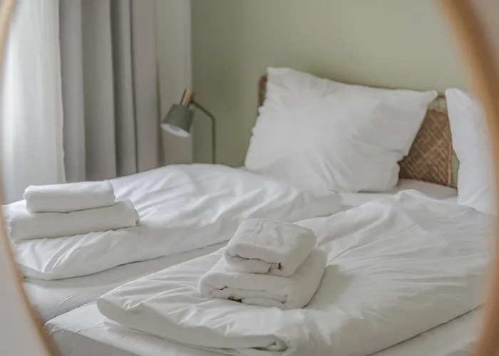 Benville Bv01 - Ideal Fuer 4-6 Personen - Wlan, Waschmaschine, Parkplatz - 2 Schlafzimmer - 1 Km Zum Bahnhof - Ruhige Lage Apartment