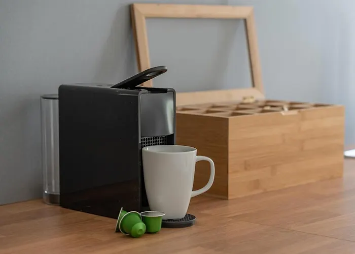 Benville Bv01 - Ideal Fuer 4-6 Personen - Wlan, Waschmaschine, Parkplatz - 2 Schlafzimmer - 1 Km Zum Bahnhof - Ruhige Lage *