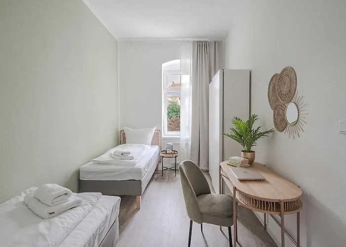 Benville Bv01 - Ideal Fuer 4-6 Personen - Wlan, Waschmaschine, Parkplatz - 2 Schlafzimmer - 1 Km Zum Bahnhof - Ruhige Lage Meissen